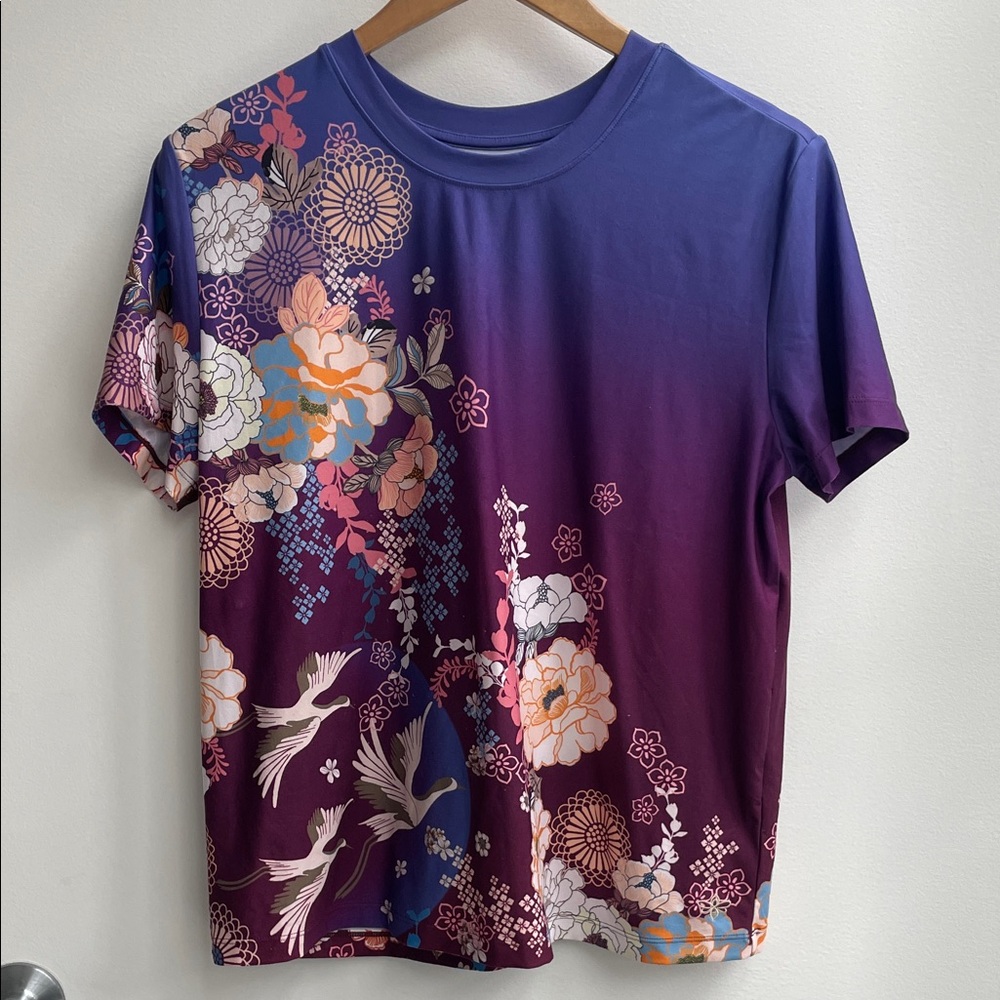 Johnny Was Phoenix Bee Active Tee with Subtle Floral Accent Size S NWT